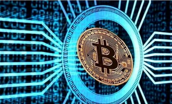 “特朗普币”晚宴疯狂吸金被批“总统利用职权装钱入自己口袋”
